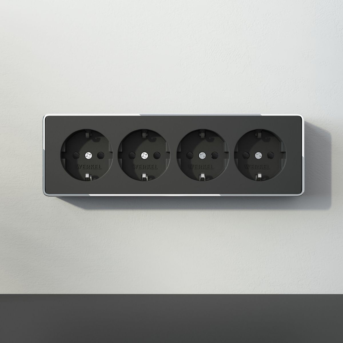 Розетка четверная с заземлением и шторками Werkel Gallant черный/хром W5072258 4690389218026 a071254 в Санкт-Петербурге