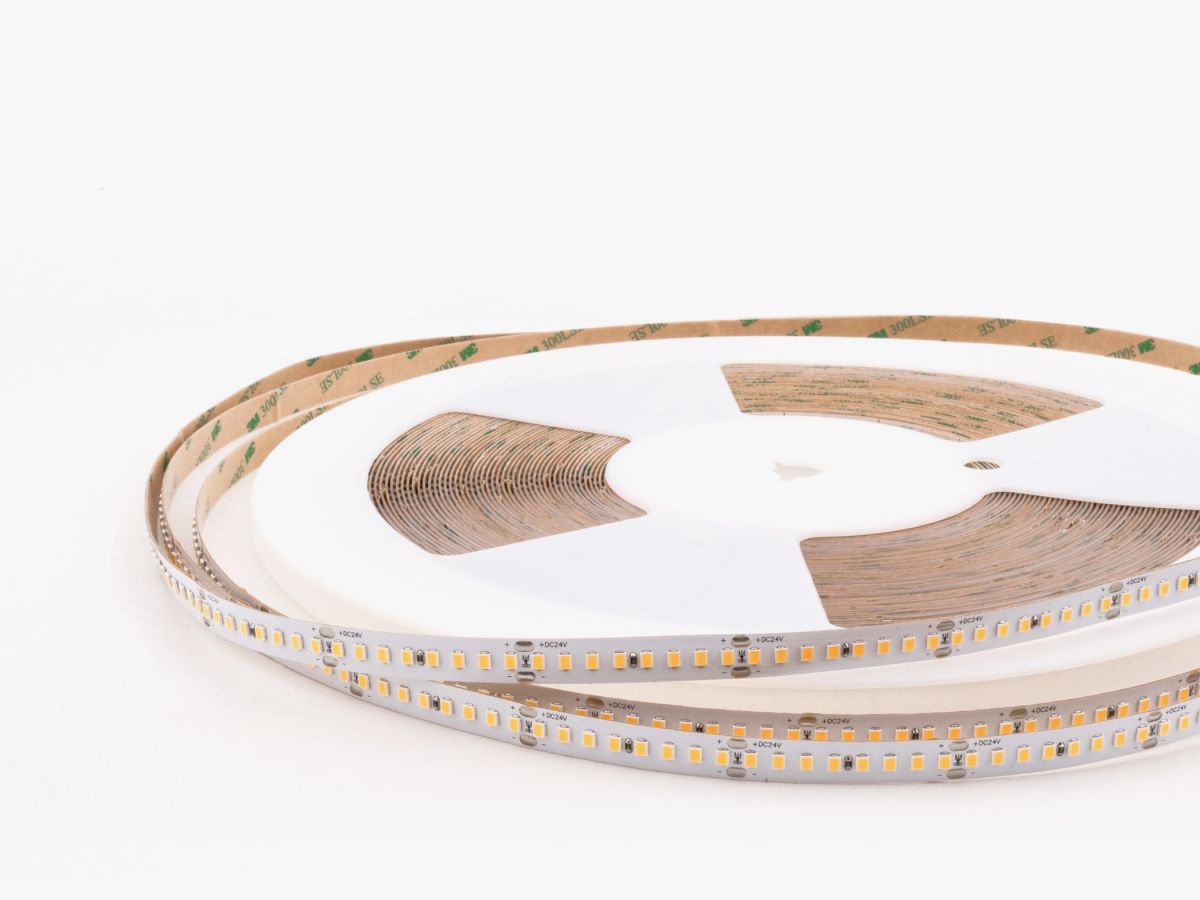 Светодиодная лента LEDS POWER 2835 176/м (16Вт/м) 24В теплая 30м/кат, серия ПРО140 005898 в Санкт-Петербурге