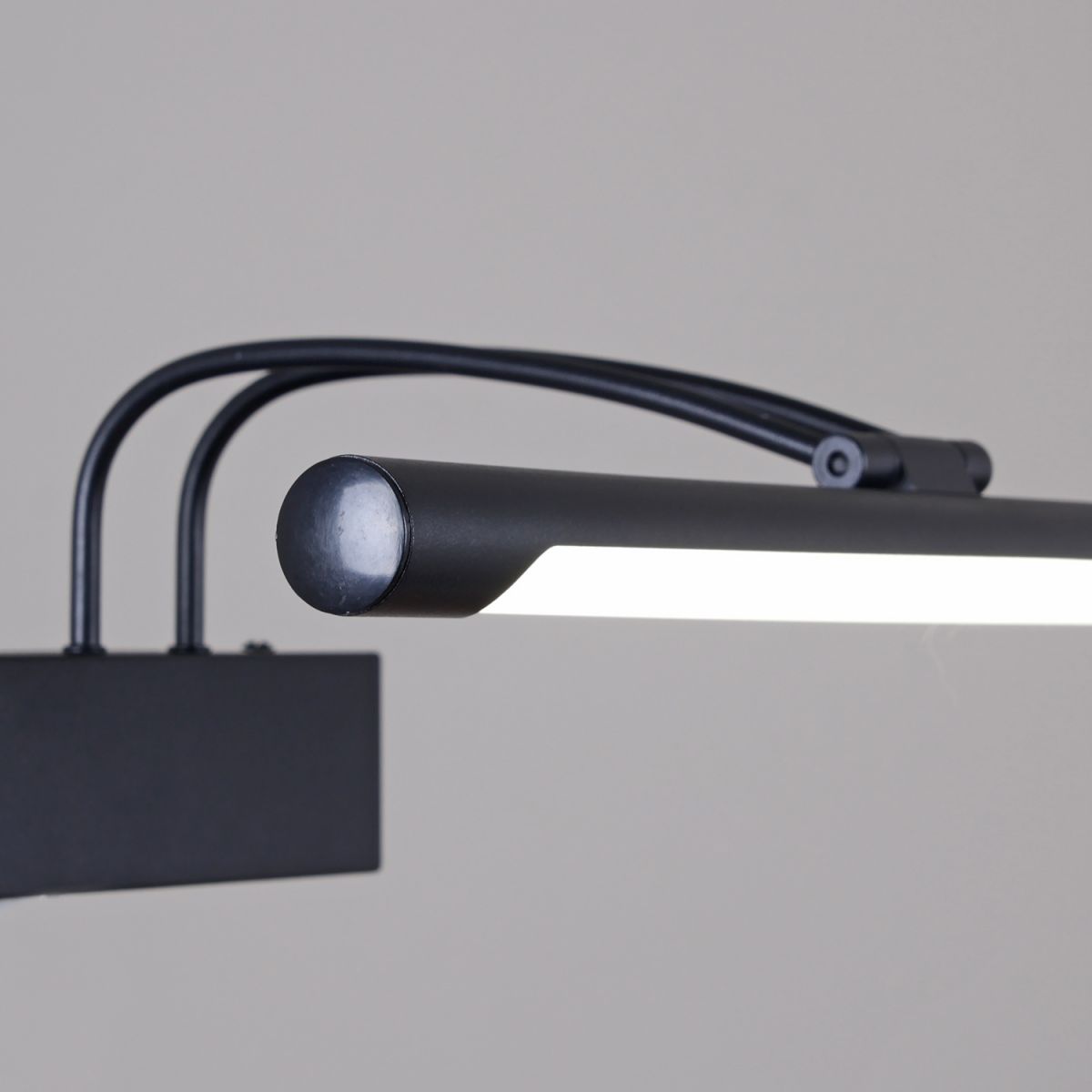 Подсветка для зеркал Reluce 06742-0.2-705 в Санкт-Петербурге