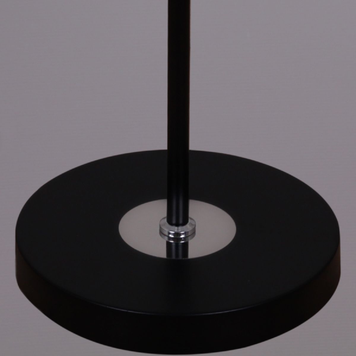 Торшер Reluce 13910-0.6-02 BK в #REGION_NAME_DECLINE_PP#