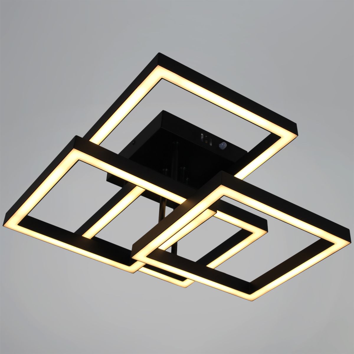 Потолочная люстра Reluce 97206-0.3-04 в Санкт-Петербурге