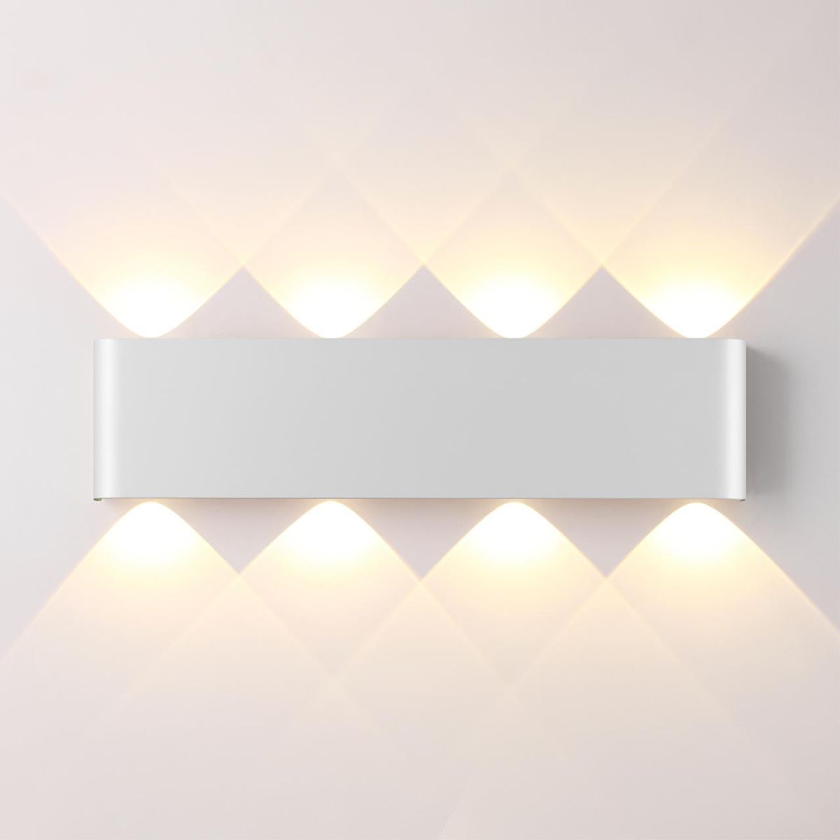 Настенный светильник Odeon Light Hightech Magnum 7192/8WL в #REGION_NAME_DECLINE_PP#