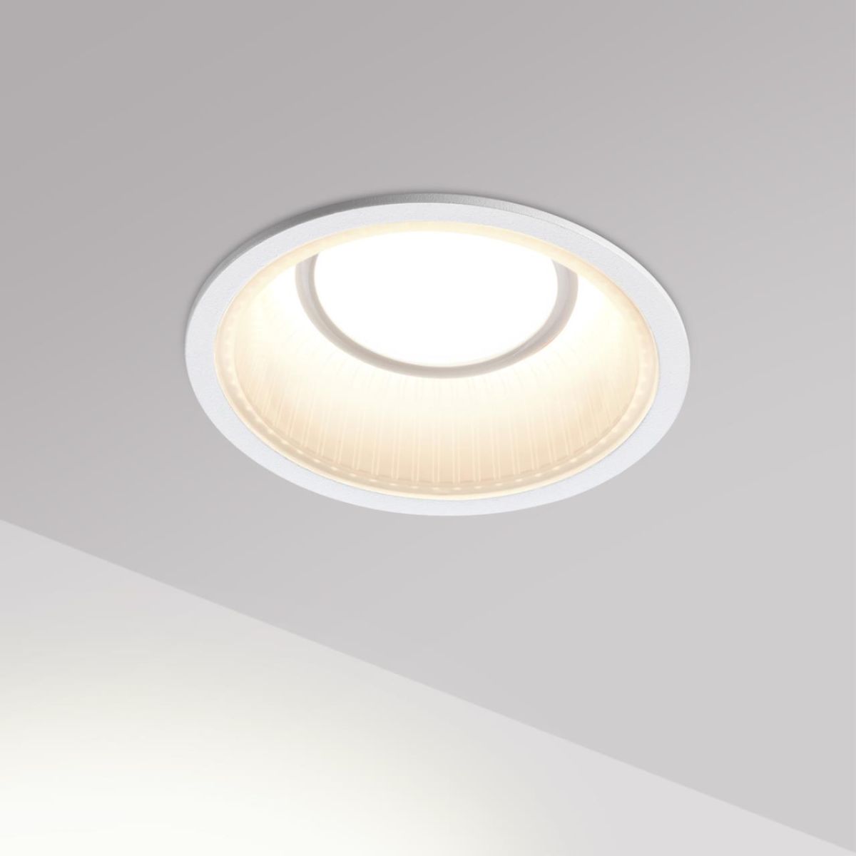 Встраиваемый светильник с переключателем цветовой температуры Novotech Wir Clarte 359875 в Санкт-Петербурге