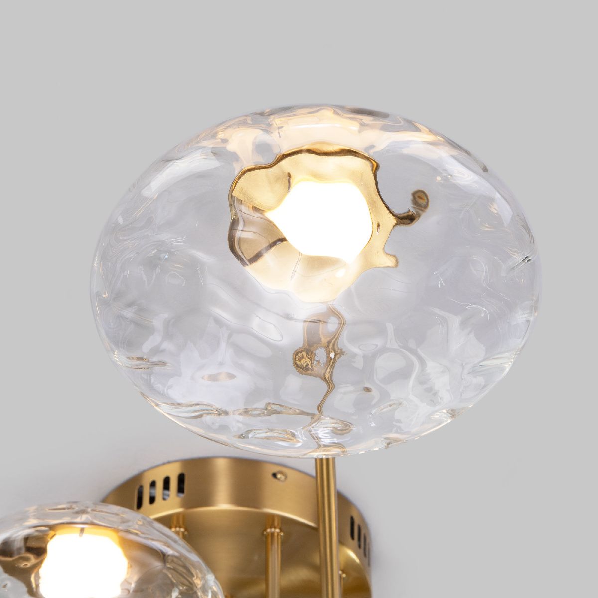 Потолочная люстра Eurosvet Ripple 50389 LED латунь a069026 в #REGION_NAME_DECLINE_PP#