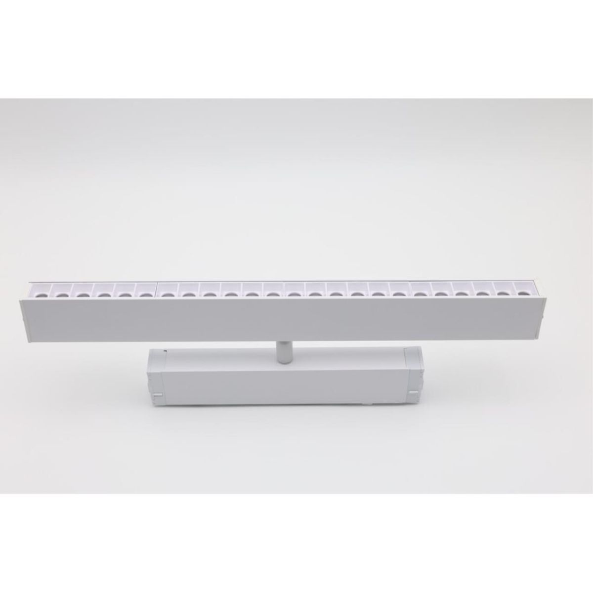 Трековый магнитный светильник Aployt Magnetic track 220 APL.0202.10.18 в Санкт-Петербурге