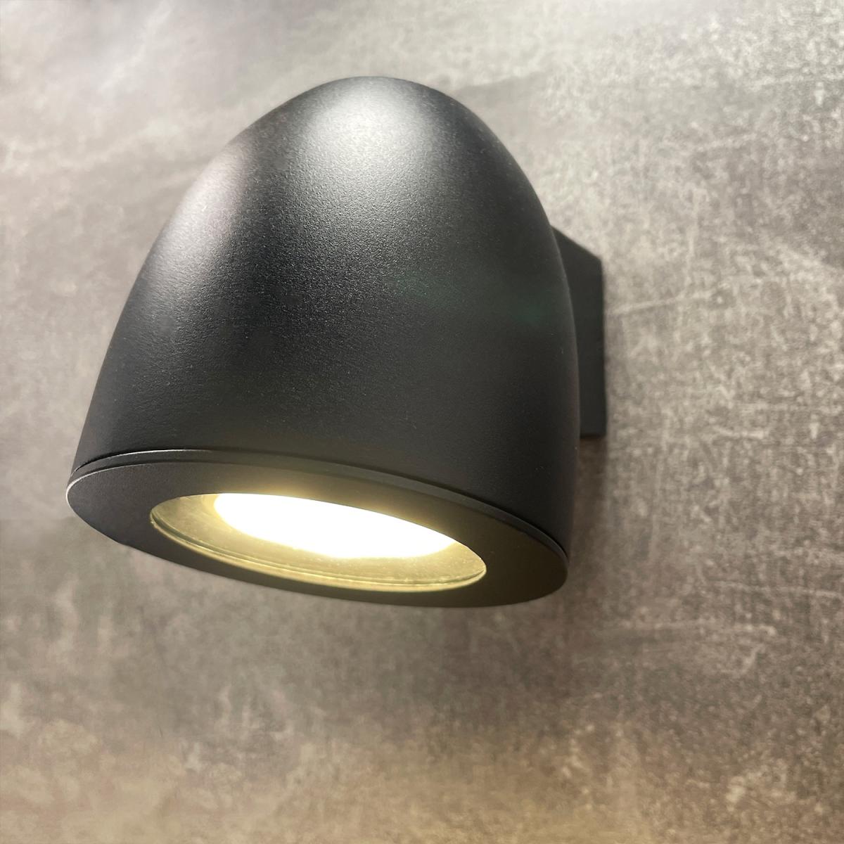 Уличный настенный светильник Favourite Neg 4383-1W в Санкт-Петербурге