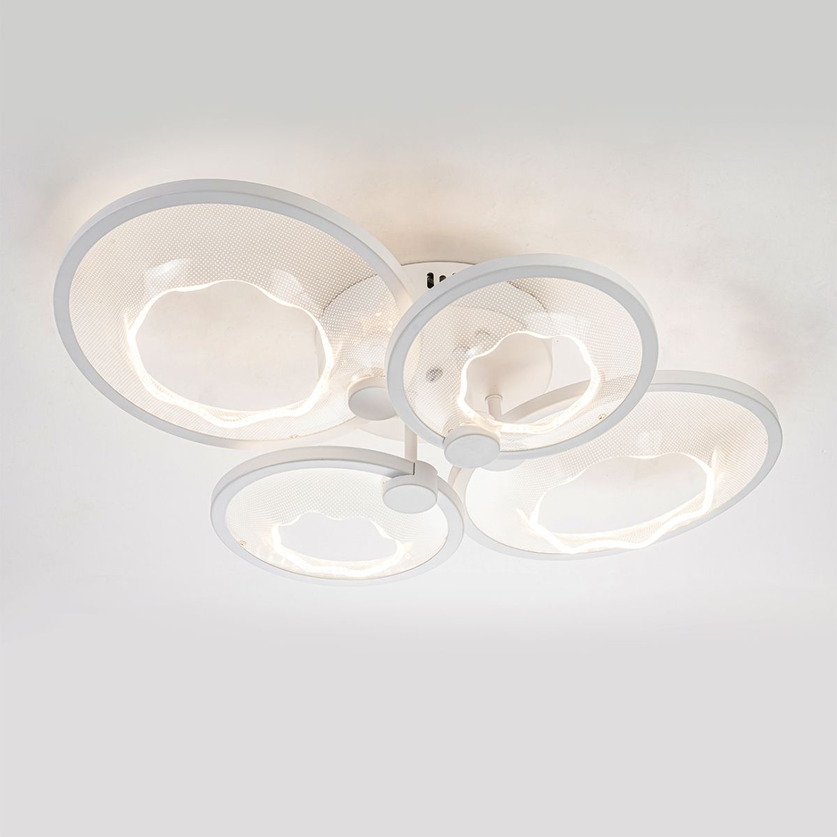 Потолочный светильник Escada Quasar 10261/4LED в #REGION_NAME_DECLINE_PP#