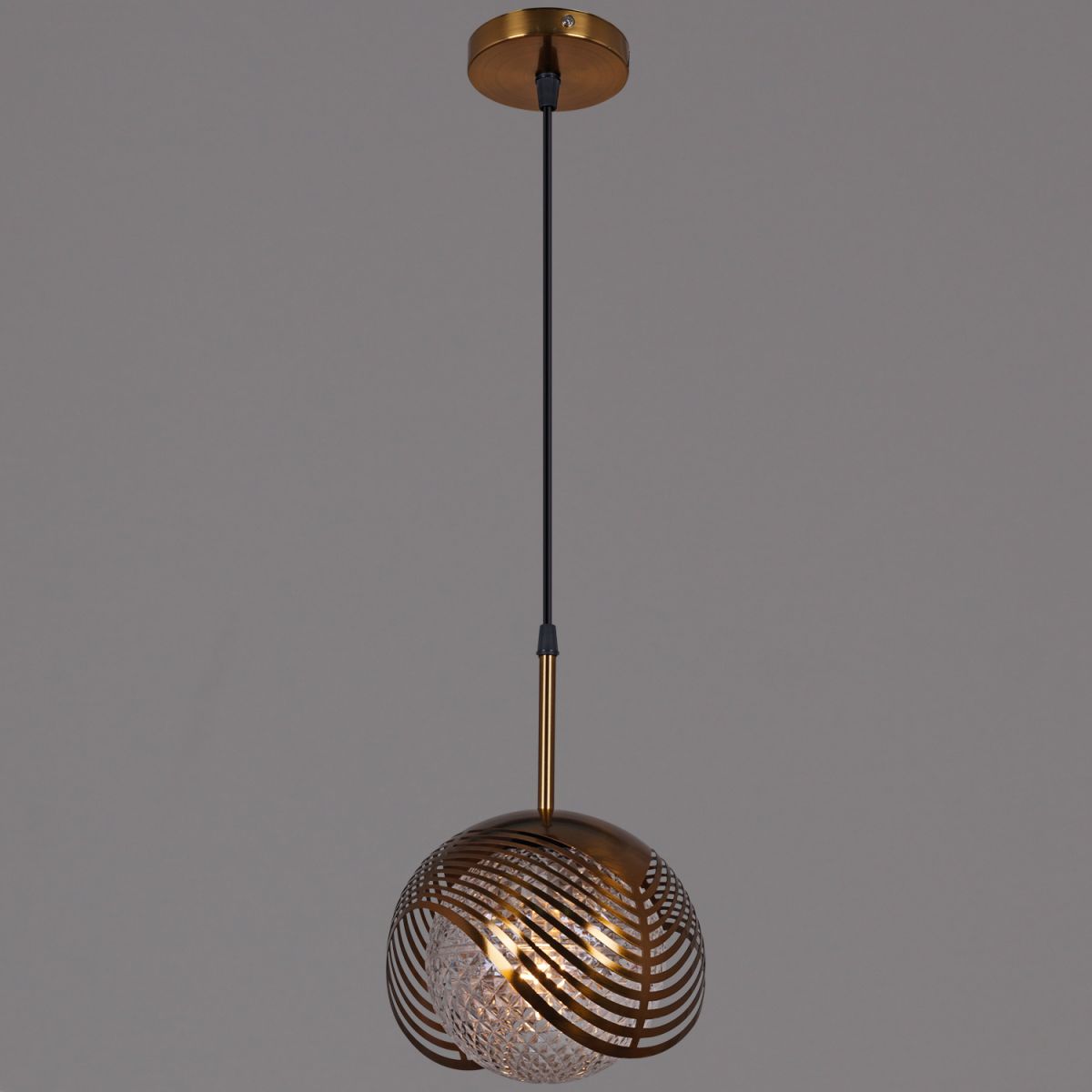 Подвесной светильник Reluce 05912-0.9-01 GB в Санкт-Петербурге