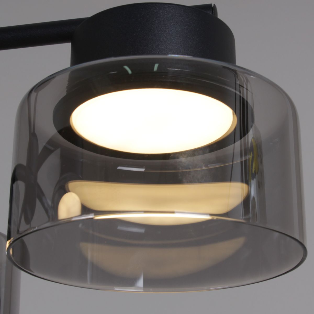 Люстра на штанге Reluce 47010-0.3-08 BK в Санкт-Петербурге