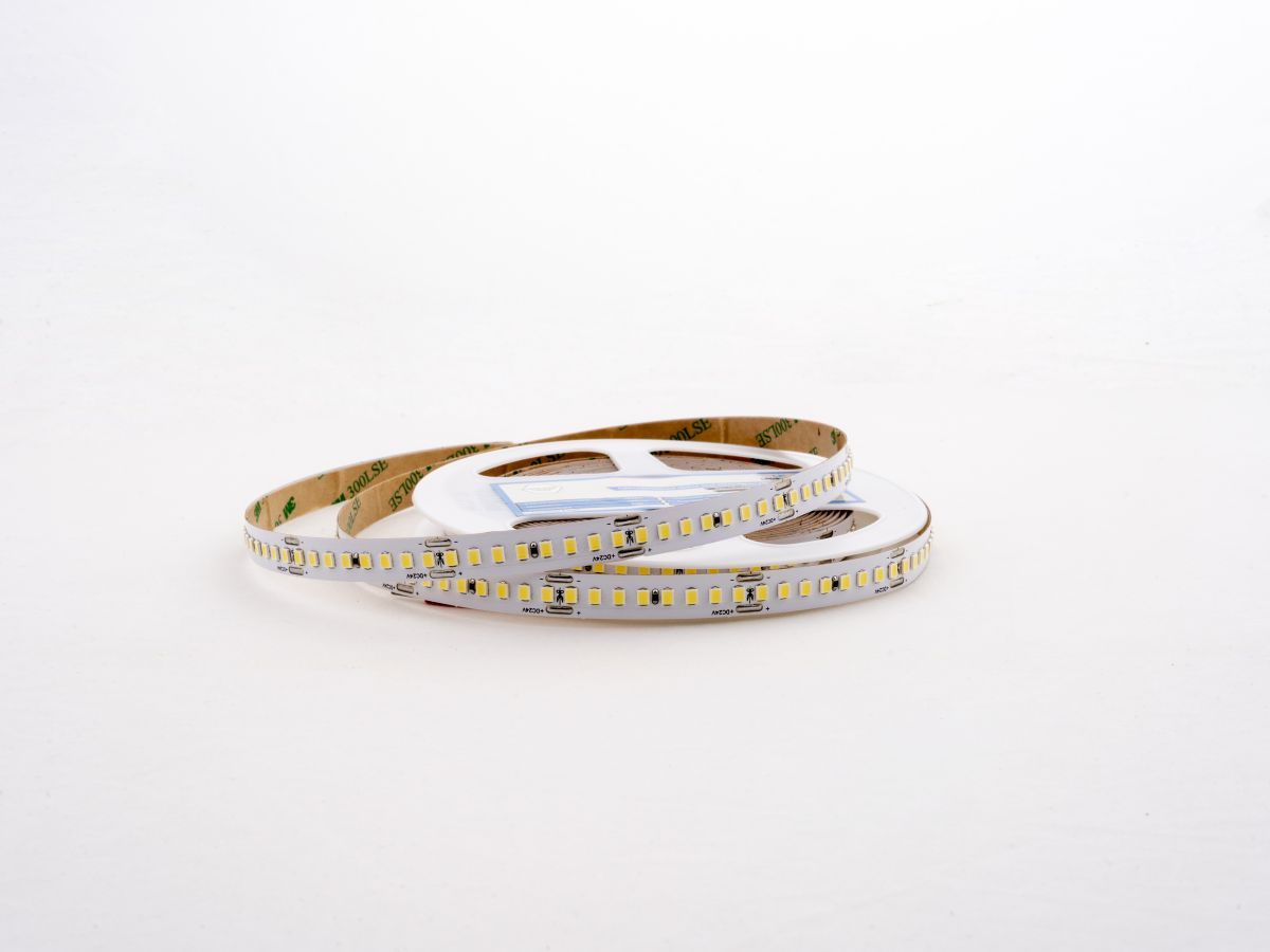 Светодиодная лента LEDS POWER 2835 192/м (18Вт/м) 24В холодная, серия ПРО140 005256 в #REGION_NAME_DECLINE_PP#