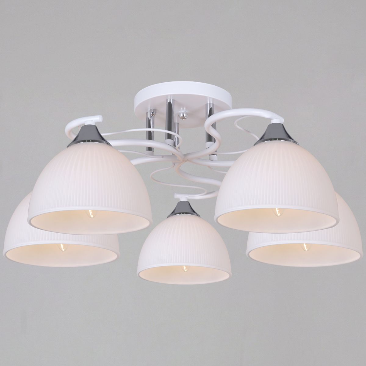 Потолочная люстра Reluce 85460-0.3-05 WH+CR в #REGION_NAME_DECLINE_PP#