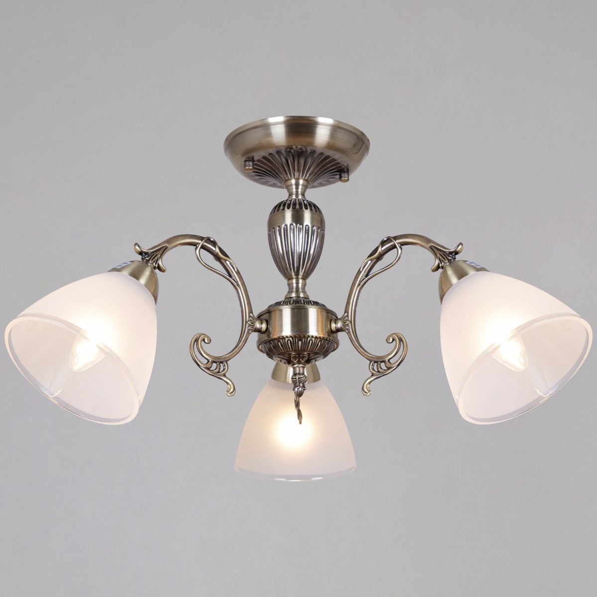 Потолочная люстра Reluce 86687-0.3-03 в Санкт-Петербурге