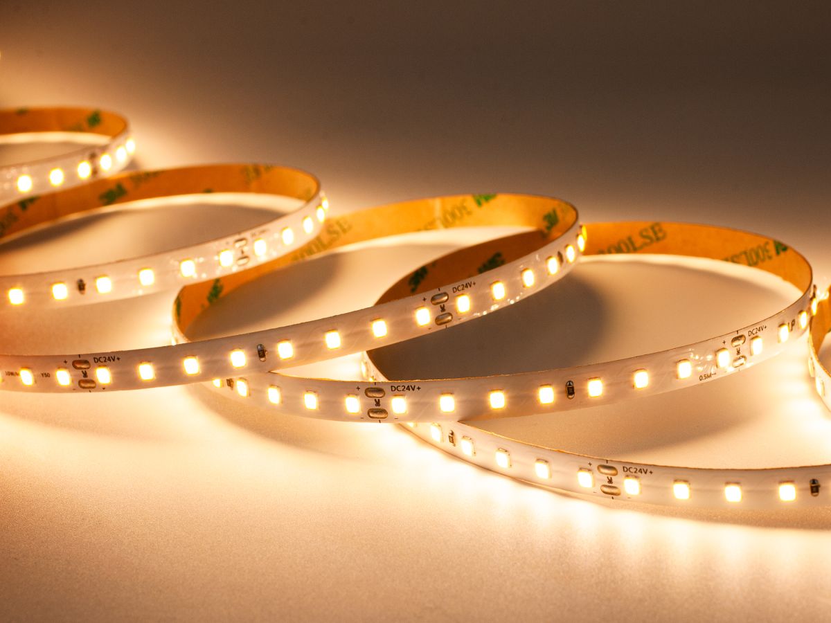 Светодиодная лента LEDS POWER 2835 112/м (10Вт/м) 24В теплая, серия ПРО125 008882 в Санкт-Петербурге