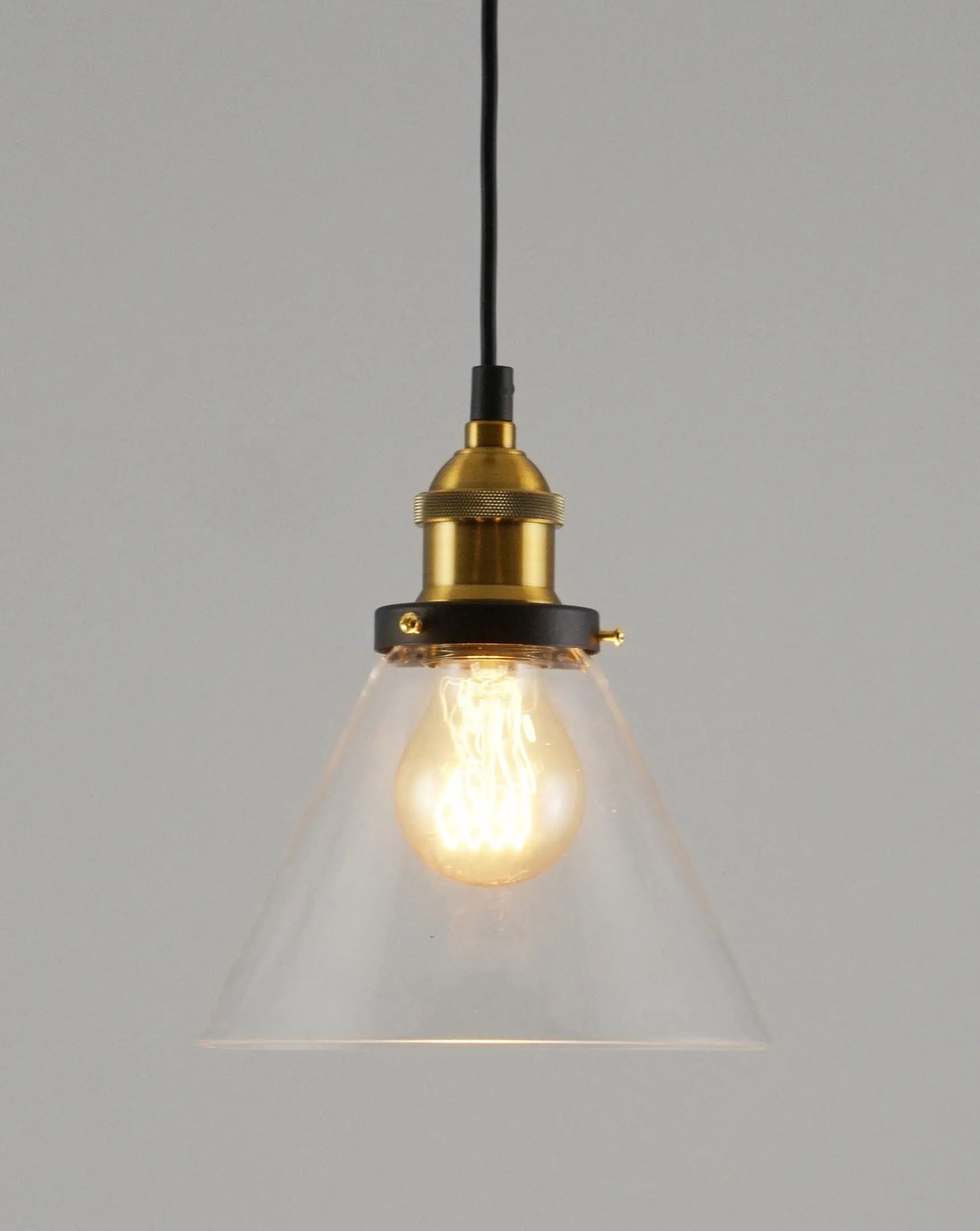 Подвесной светильник Moderli Single V11428-1P в #REGION_NAME_DECLINE_PP#