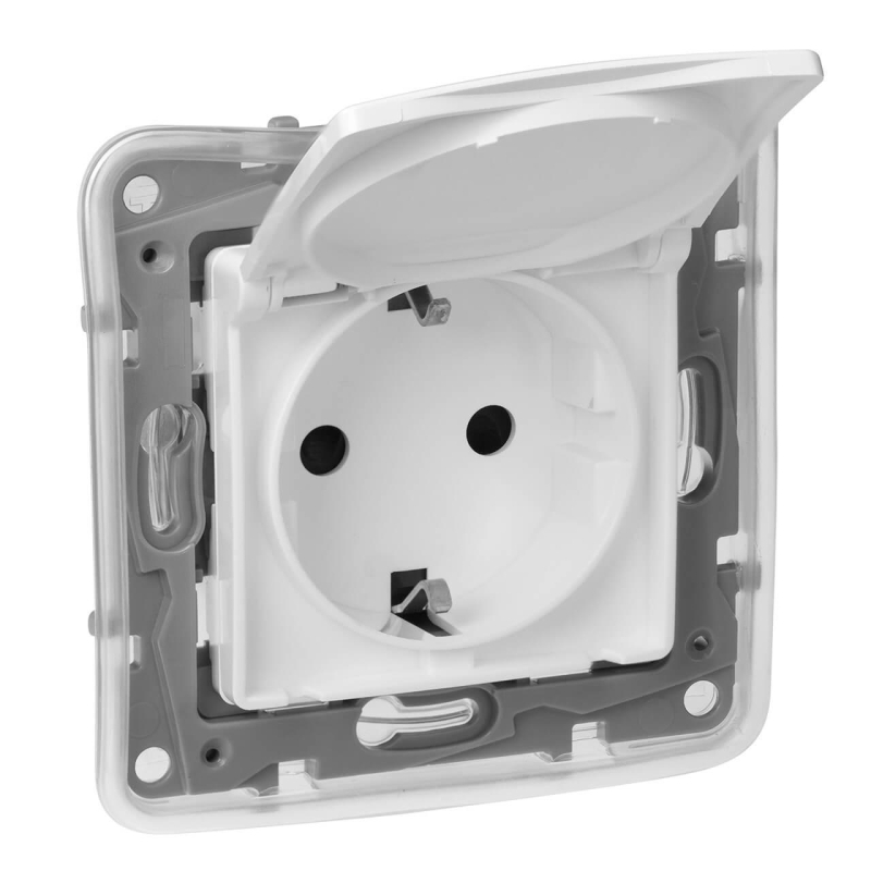 Розетка 2К+З Legrand Etika 16A 250V с/з со шторками крышкой безвинтовой зажим немецкий стандарт белый 672232 в Санкт-Петербурге
