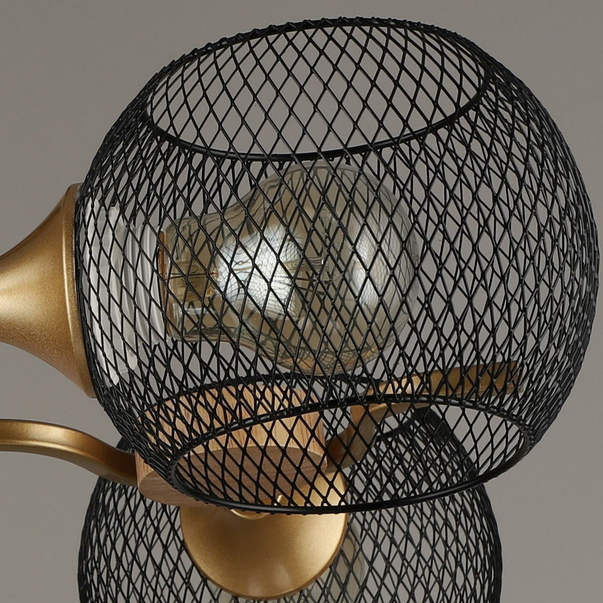 Потолочная люстра Reluce 04627-0.3-04 в #REGION_NAME_DECLINE_PP#