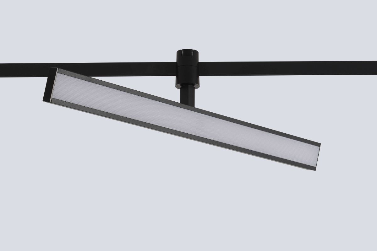 Трековый светильник для гибкой магнитной системы Crystal Lux Trace 48V CLT 0.37 001 18W BL SMART в #REGION_NAME_DECLINE_PP#