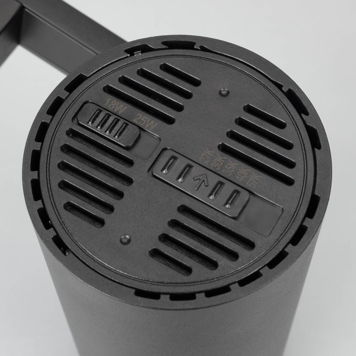 Трековый трехфазный светильник Arlight LGD-URANUS-4TR-R75-18W/25W Warm3500-MIX (BK, 20-50 deg, side holder, 230V) (IP20 Металл) 055807 в Санкт-Петербурге