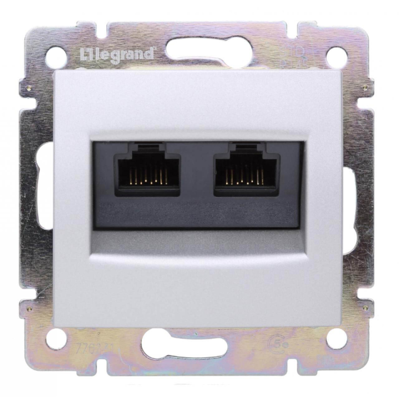 Розетка компьютерная 2хRJ45 Legrand Valena 5e кат UTP на винтах белая 774239 в Санкт-Петербурге
