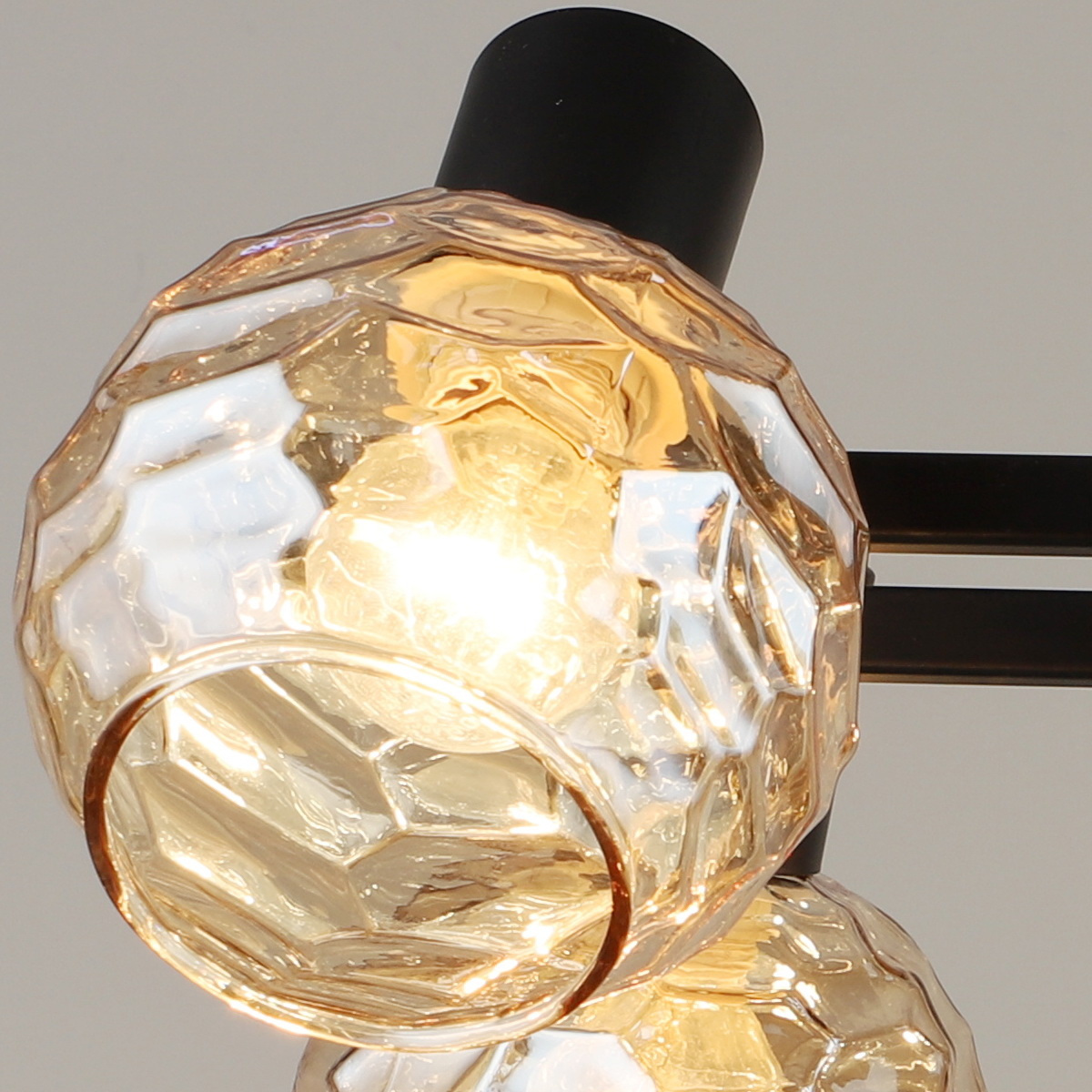 Потолочная люстра Reluce 04772-0.8-06 в #REGION_NAME_DECLINE_PP#