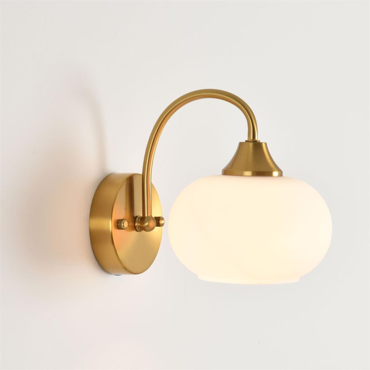 Бра Lumion Moderni Larina 8323/1W в Санкт-Петербурге