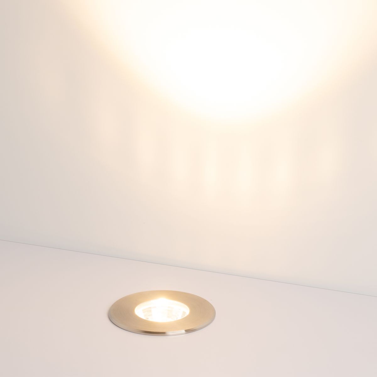 Грунтовый светильник Arlight LTD-GROUND-R65-6W Warm2700 (SL, 24 deg, 230V) (IP67 Металл) 060623 в Санкт-Петербурге