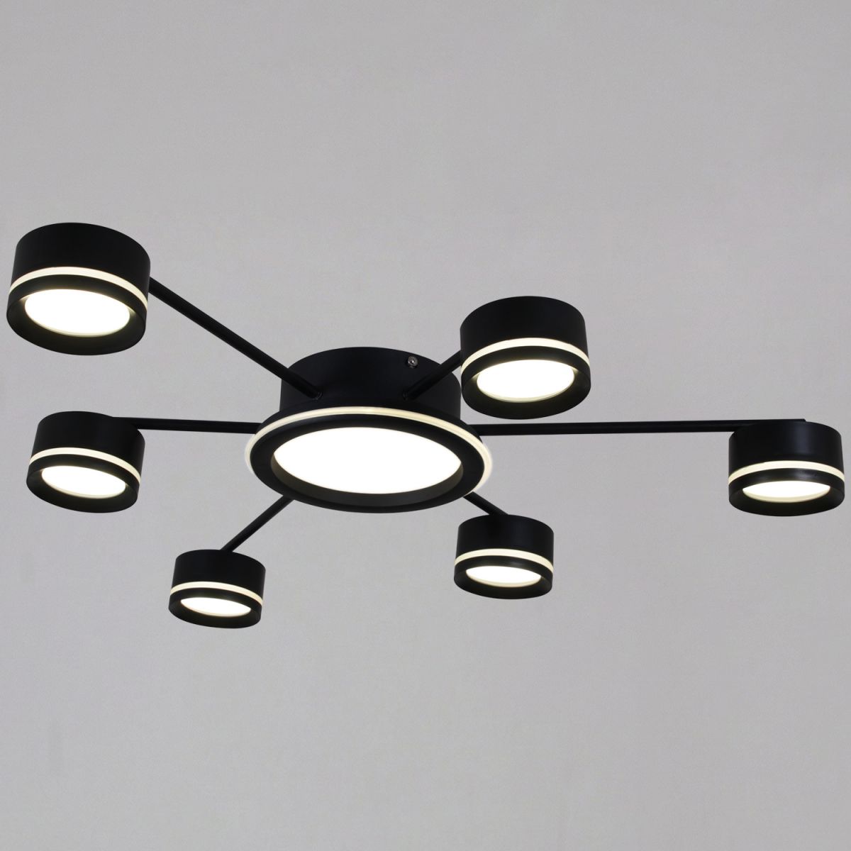 Потолочная люстра Reluce 20590-0.3-3+3+1 Black в Санкт-Петербурге