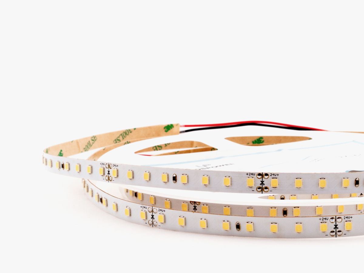 Светодиодная лента LEDS POWER 2835 112/м (10Вт/м) 24В холодная LUX160 006093 в #REGION_NAME_DECLINE_PP#