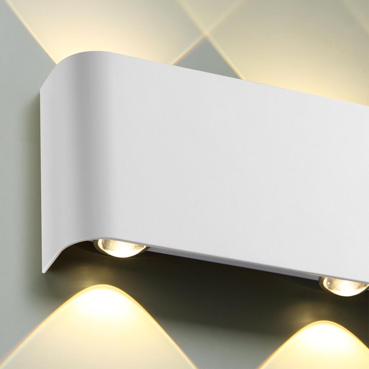 Настенный светильник Odeon Light Hightech Magnum 7192/8WL в #REGION_NAME_DECLINE_PP#