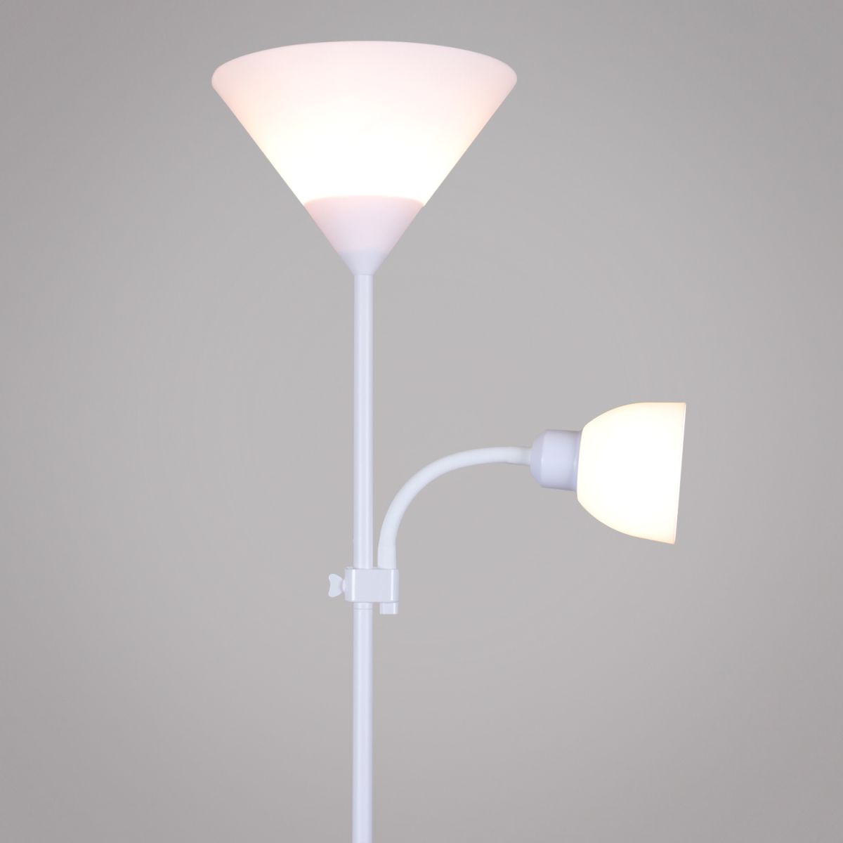 Торшер Reluce 00306-0.7-02 WH в Санкт-Петербурге