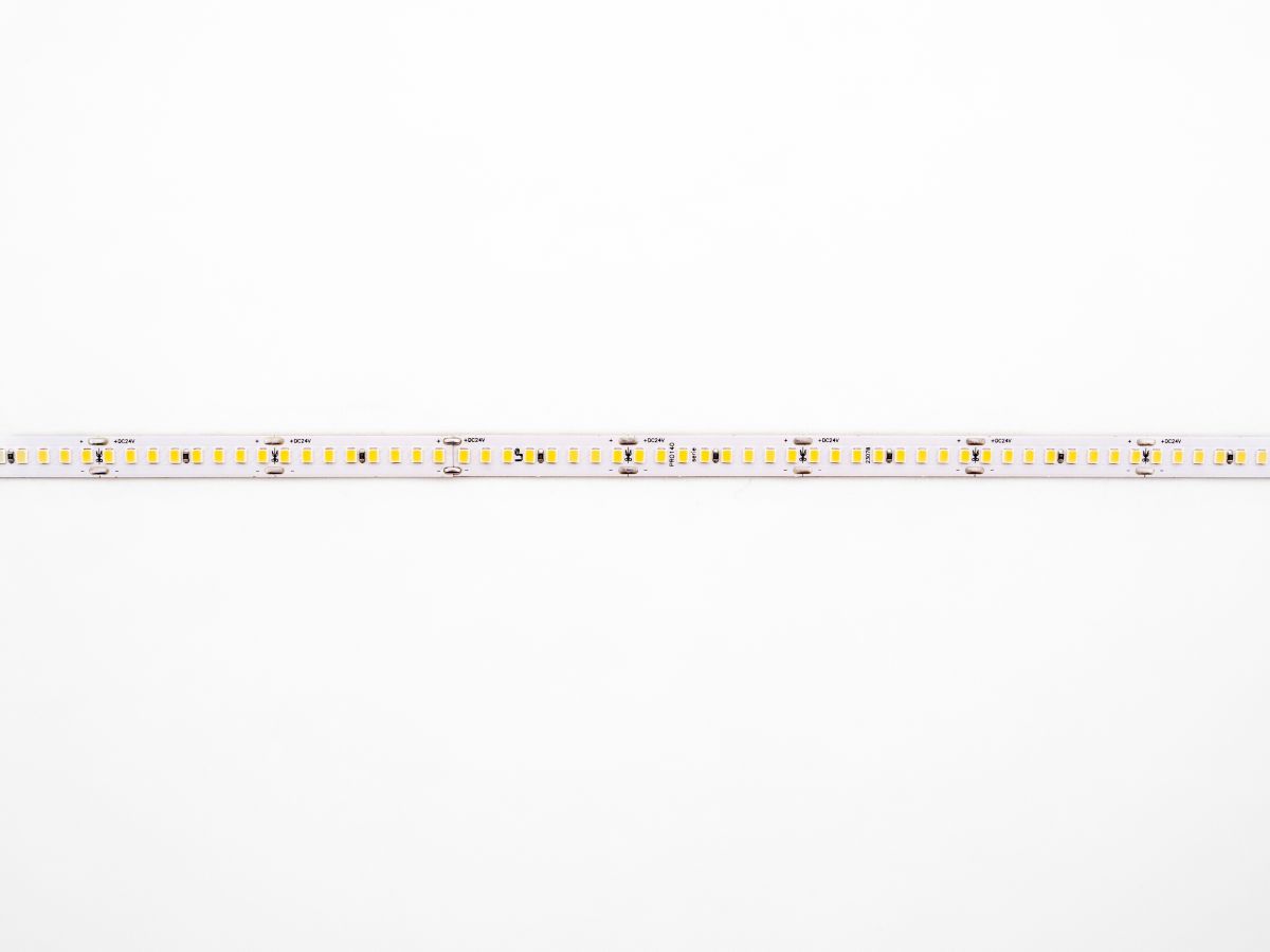 Светодиодная лента LEDS POWER 2835 192/м (18Вт/м) 24В нейтральная, серия ПРО140 005232 в #REGION_NAME_DECLINE_PP#