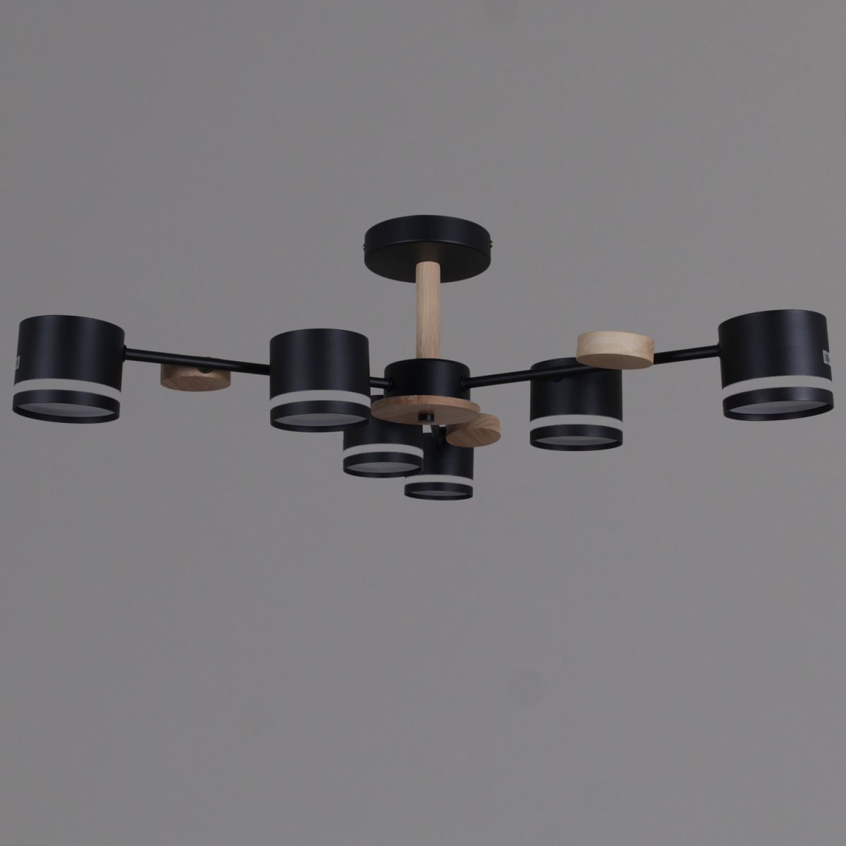 Люстра на штанге Reluce 68730-0.3-06 GX53 BK+WOOD в #REGION_NAME_DECLINE_PP#