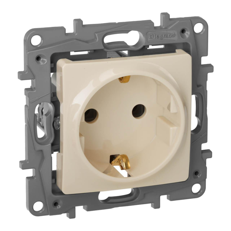 Розетка 2К+З Legrand Etika 16A 250V с/з винтовой зажим немецкий стандарт слоновая кость 672321 в Санкт-Петербурге