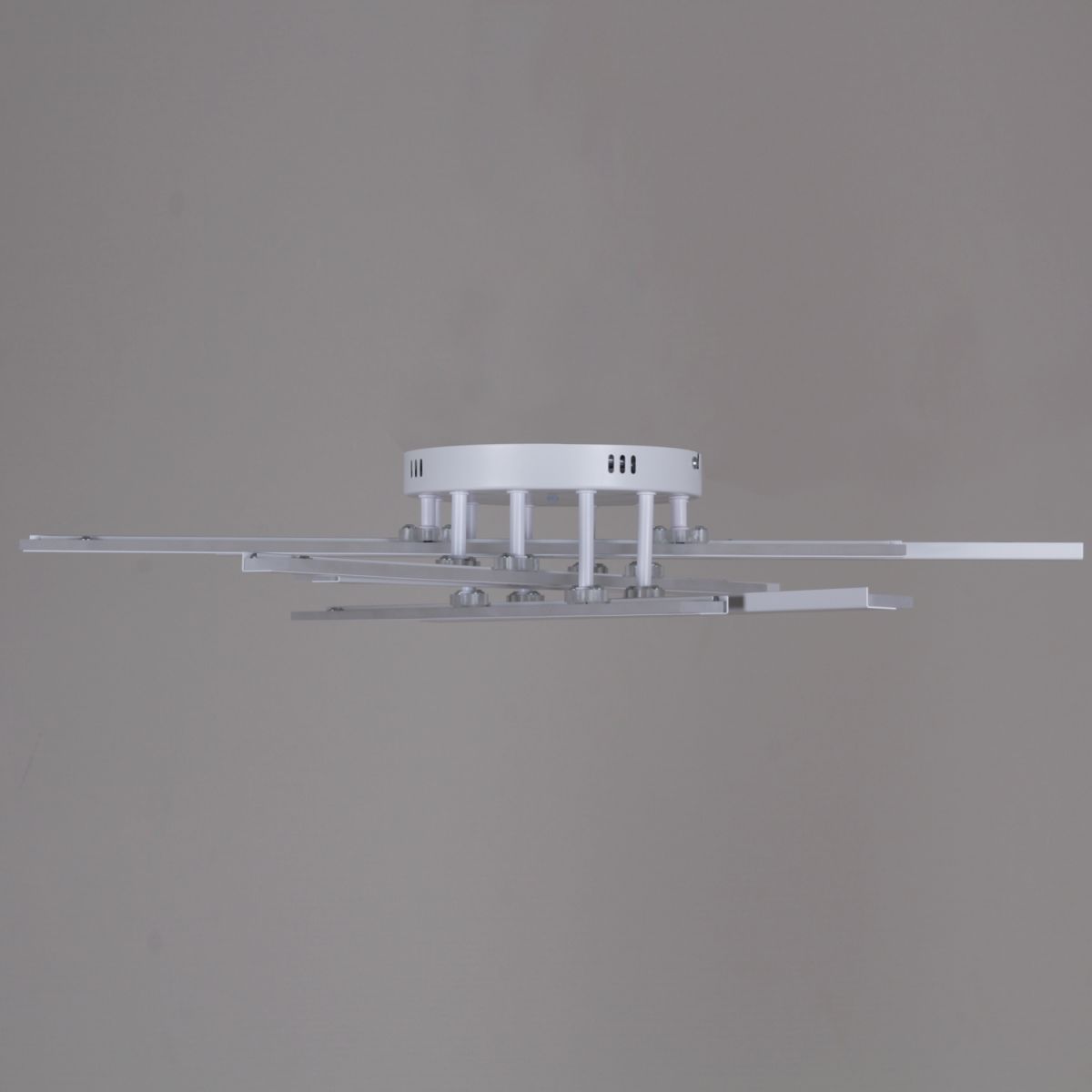 Потолочная люстра Reluce 16090-0.3-06 BK/WH в Санкт-Петербурге