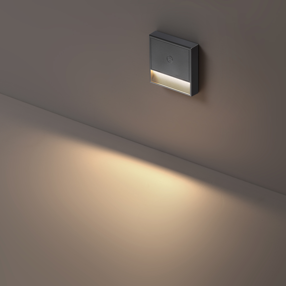 Подсветка для лестниц Novotech Over Vespera 0,4Вт 1000mAh Li-ion 359710 в Санкт-Петербурге