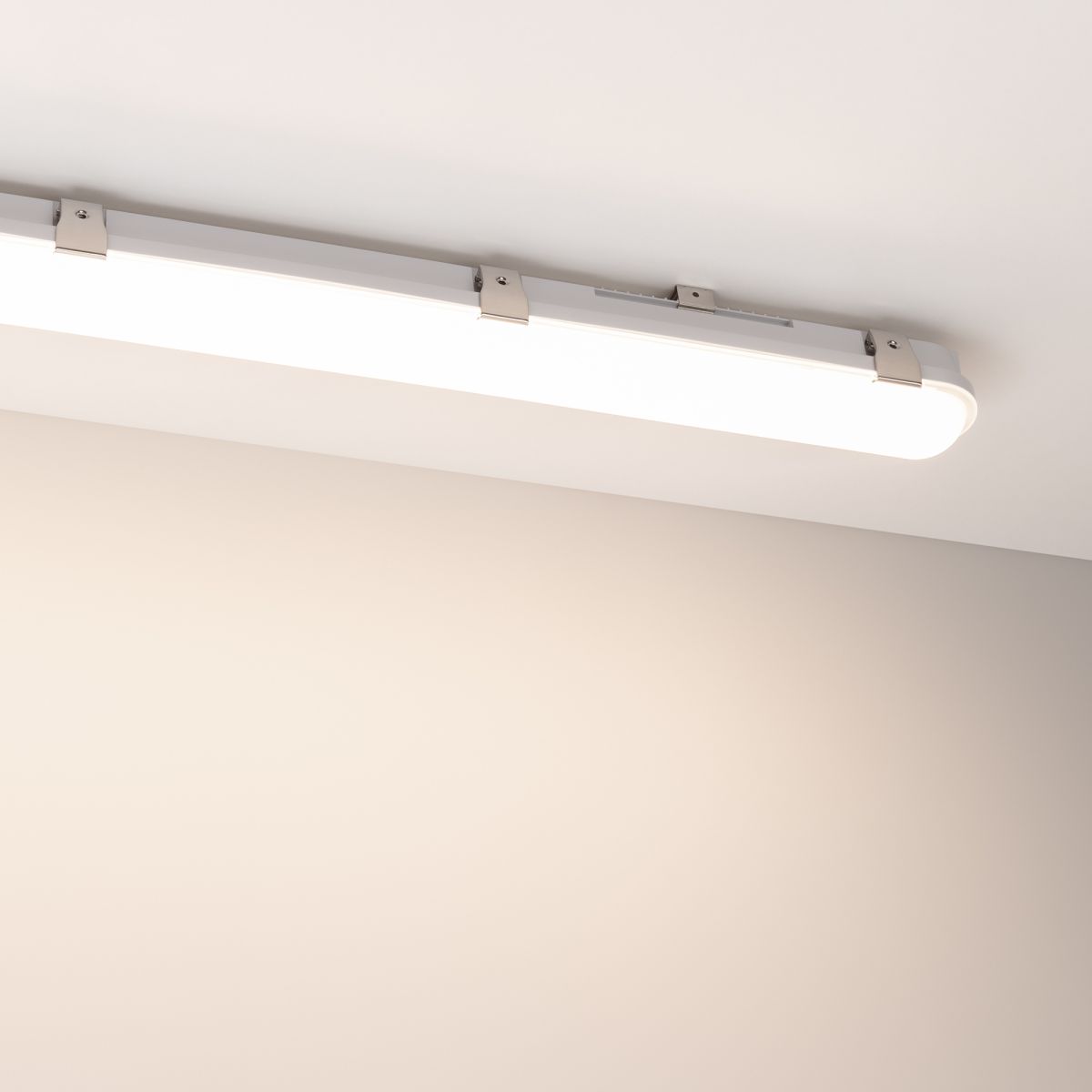 Потолочный светильник Arlight ALT-DALLAS-L550-20W Day4000-MIX (WH, 120 deg, 230V) (IP66 Пластик) 056910 в Санкт-Петербурге