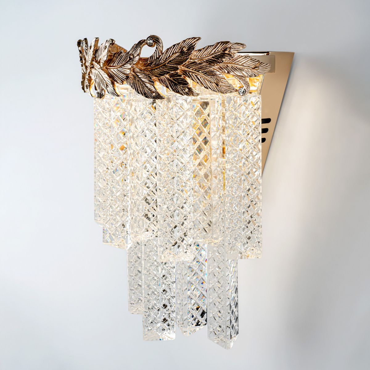 Настенный светильник Modelux ML.8250.290 GD в #REGION_NAME_DECLINE_PP#