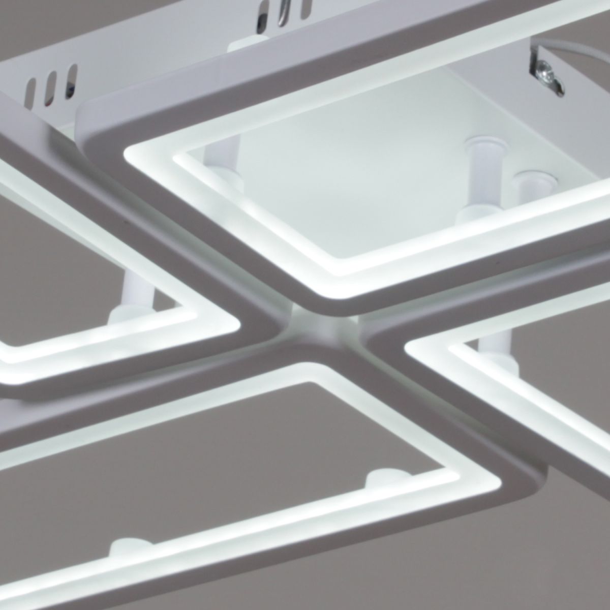 Потолочный светильник Reluce 03629-0.3-04B WH в Санкт-Петербурге