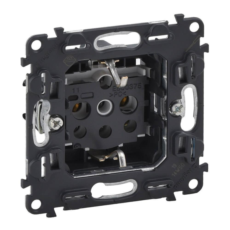 Розетка Legrand Valena Мех In Matic 16A 250V с/з винтовой зажим 753025 в Санкт-Петербурге