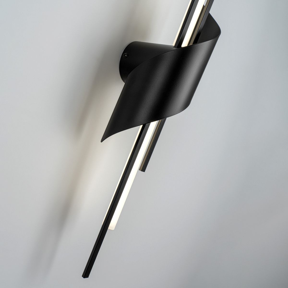 Настенный светильник Modelux ML.655.650 BK в #REGION_NAME_DECLINE_PP#