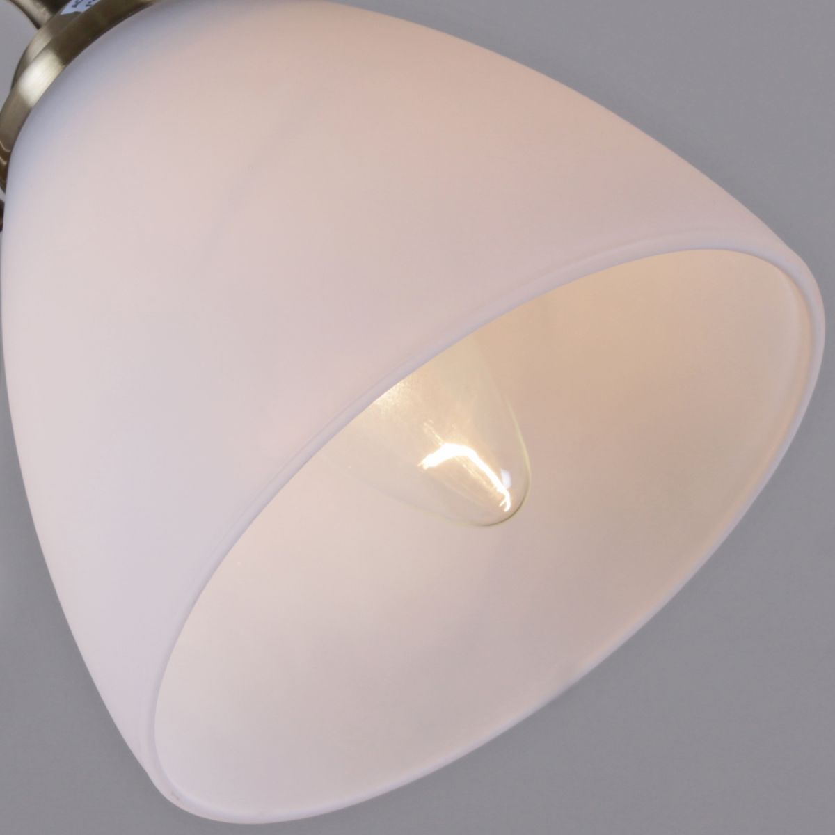 Люстра на штанге Reluce 93270-0.3-03 в #REGION_NAME_DECLINE_PP#