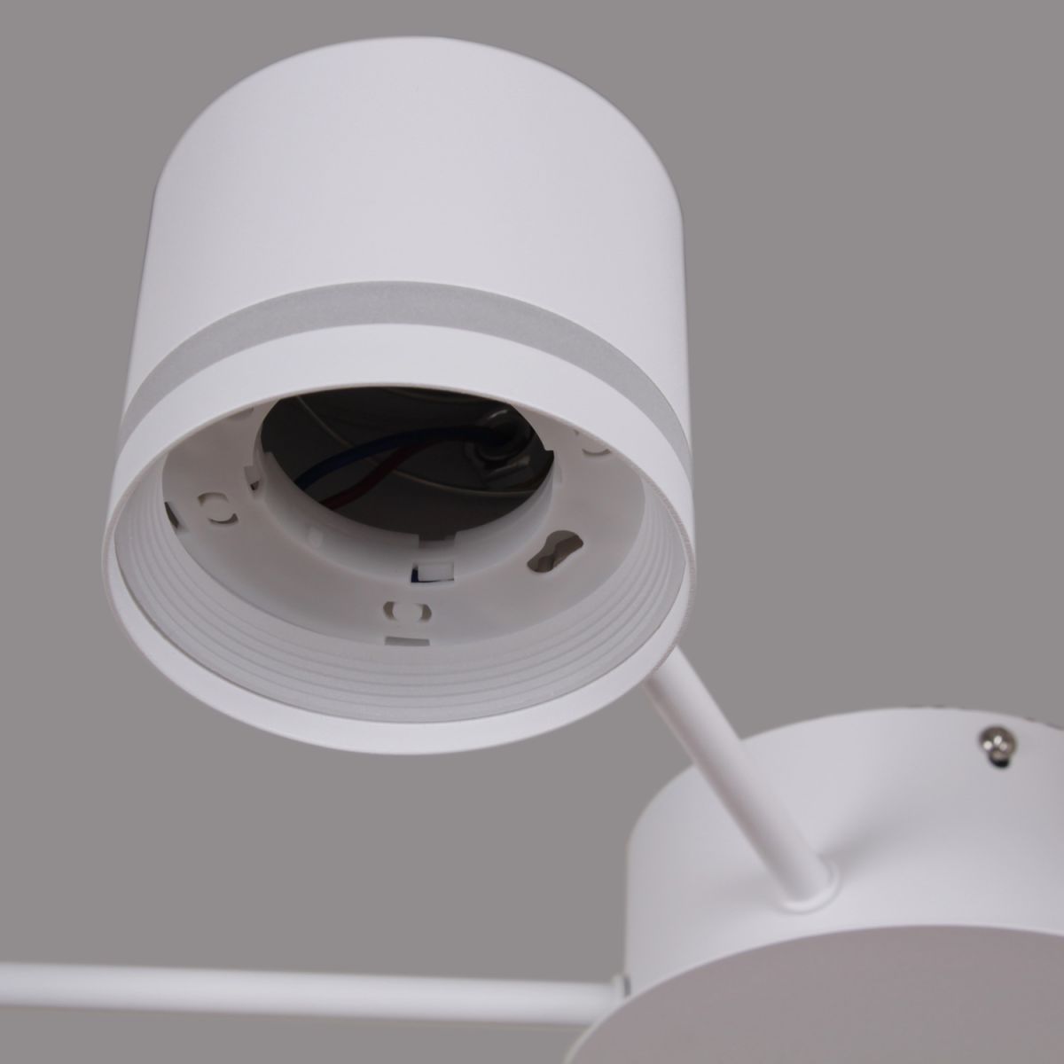 Потолочная люстра Reluce 06730-0.3-08 GX53 WT в #REGION_NAME_DECLINE_PP#