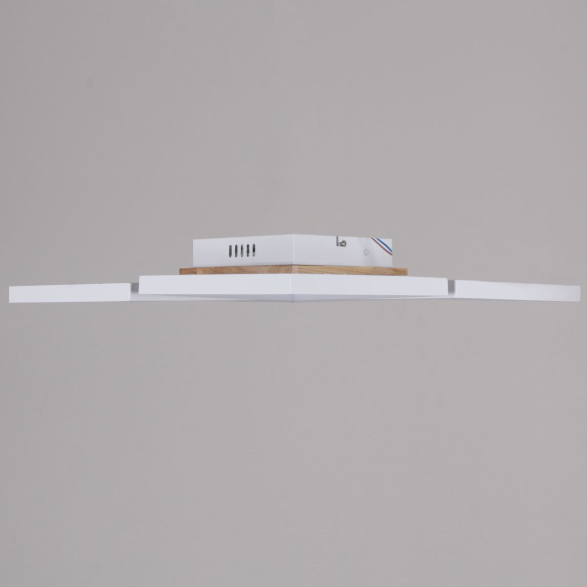 Потолочный светильник Reluce 78560-0.3-04 WH+WOOD в Санкт-Петербурге