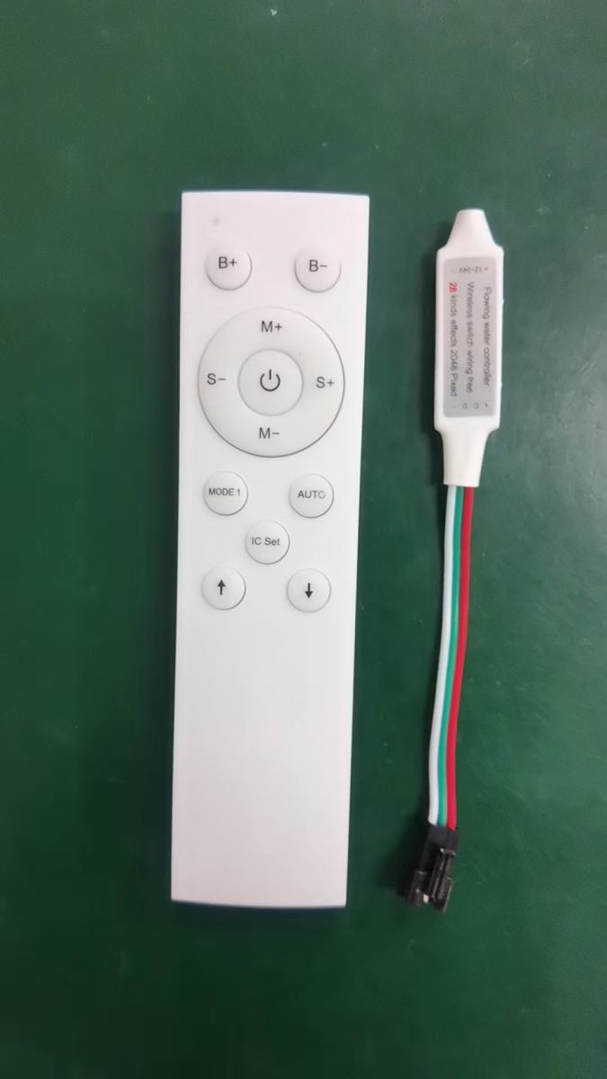 Контроллер LEDS POWER FLOWING WATER на 2048 пикселей с ПДУ 007434 в Санкт-Петербурге