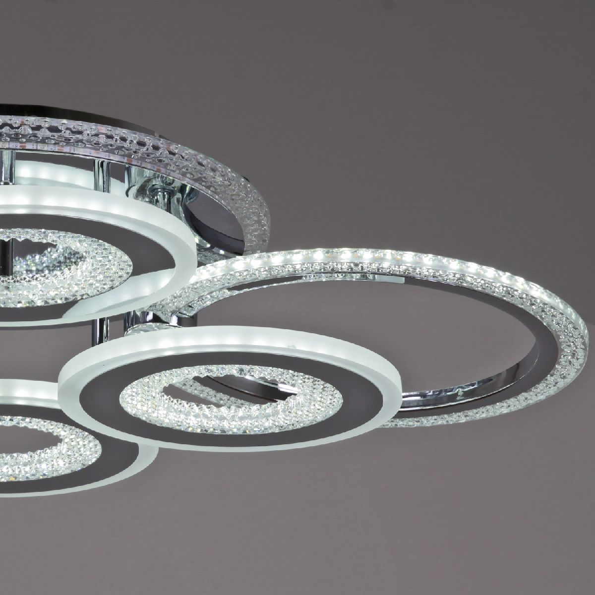 Потолочная люстра Reluce 20533-0.3-2+4+1 CR в #REGION_NAME_DECLINE_PP#