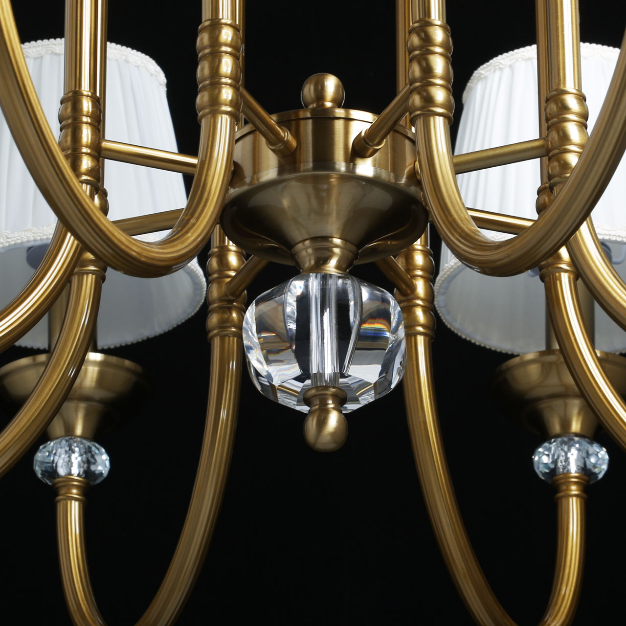 Потолочная люстра Chiaro Сильвия 404010508 в #REGION_NAME_DECLINE_PP#