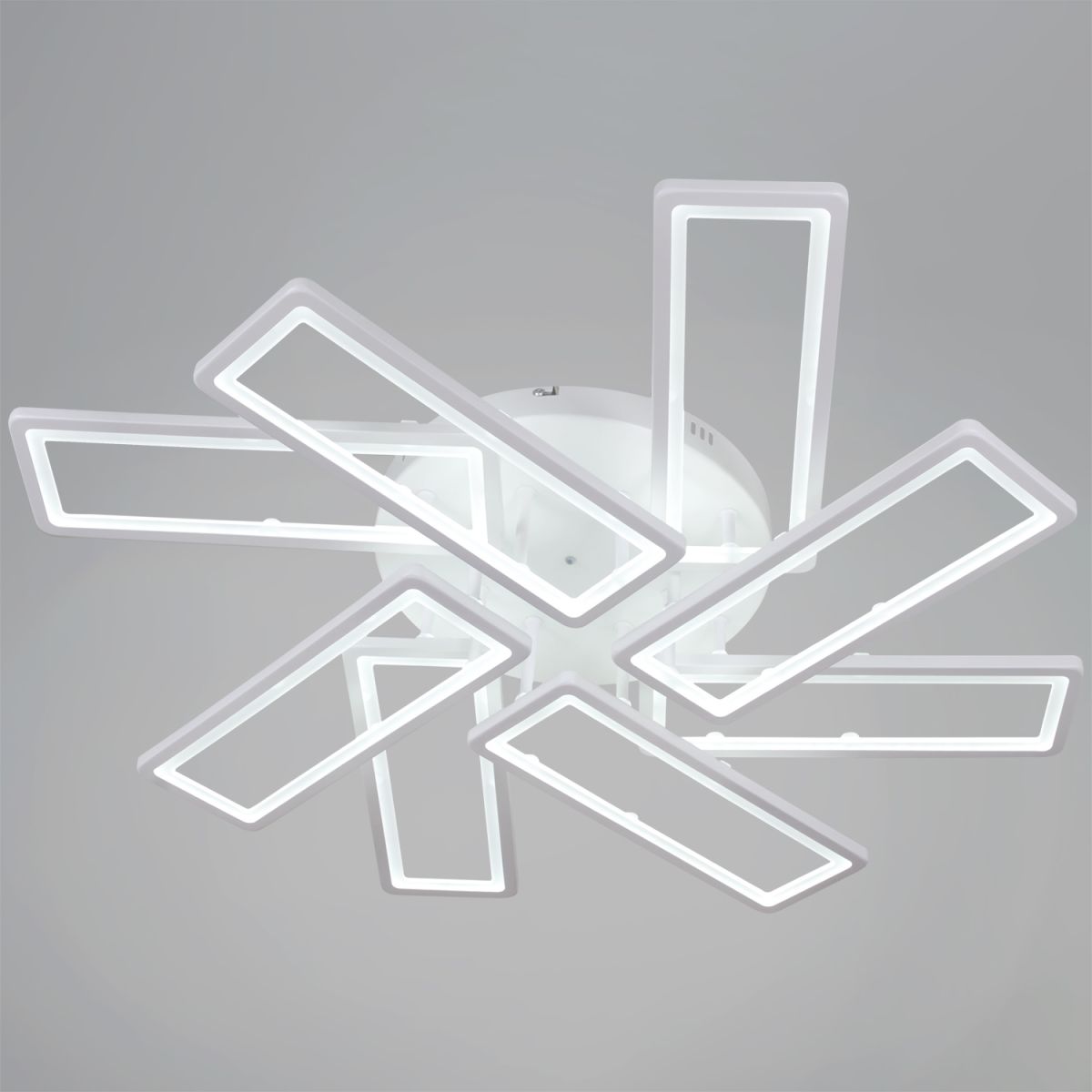 Потолочная люстра Reluce 03629-0.3-4+4 WH в #REGION_NAME_DECLINE_PP#