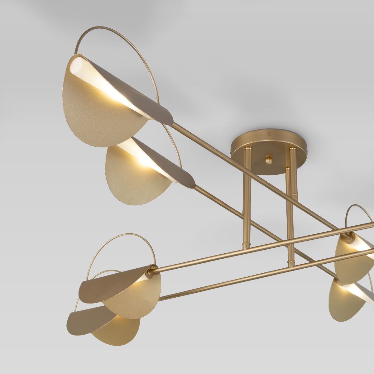 Потолочная люстра Eurosvet Grazia 70148/8 золото Smart a062039 в #REGION_NAME_DECLINE_PP#