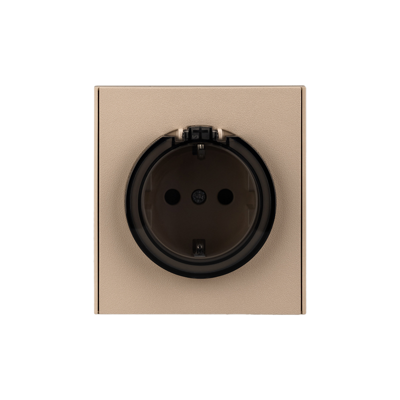 Розетка STRONG 1-ая с/з с/у, со шторками и крышкой 16А шелк KRANZ KR-78-0702-8 в #REGION_NAME_DECLINE_PP#