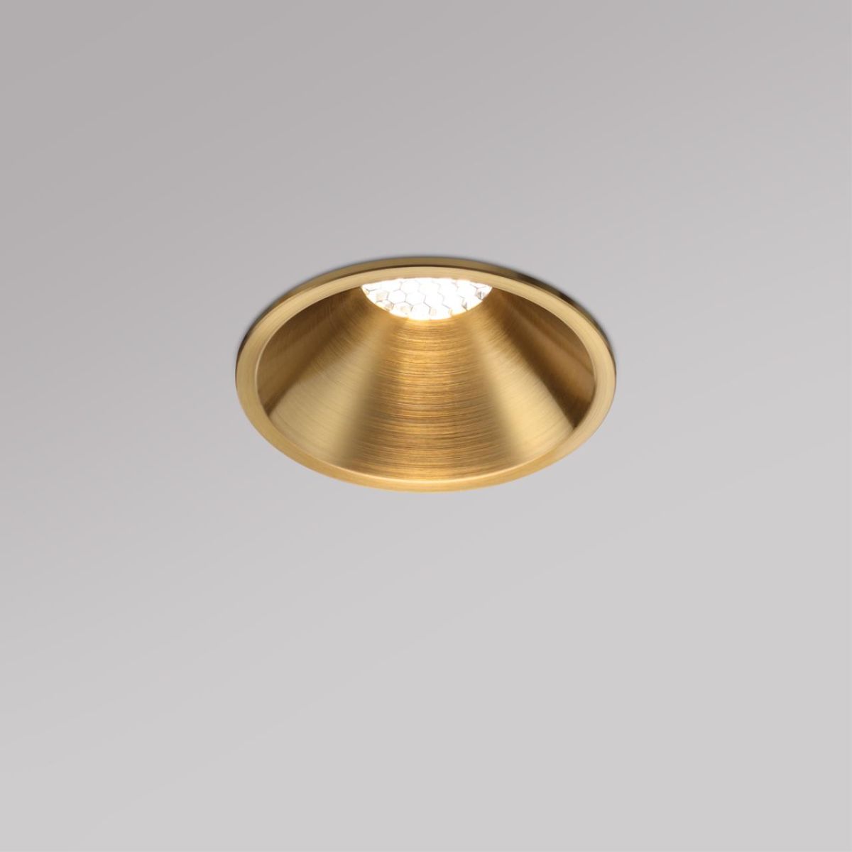 Встраиваемый светильник с переключателем цветовой температуры и угла рассеивания Novotech Wir Nova 359850 в Санкт-Петербурге